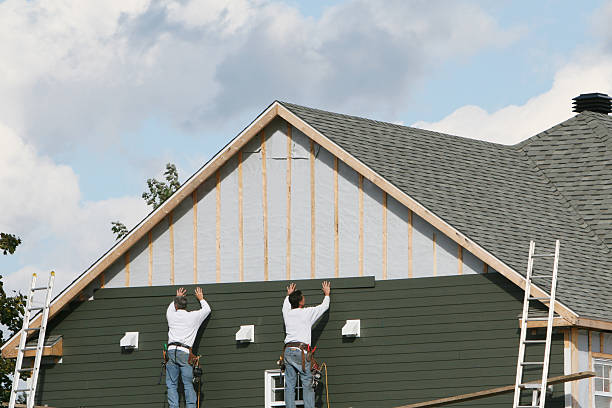 Professional Siding Contractor technician working in Georgetown, CO